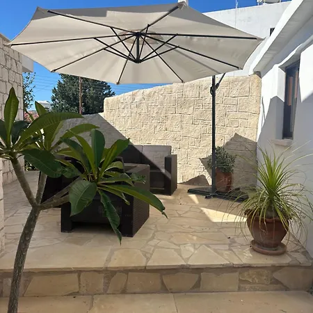 Σπίτι διακοπών Charming Stone House With Courtyard *